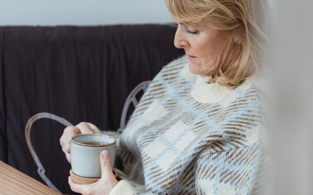 Soledad impuesta en la tercera edad: 7 posibles causas psicológicas