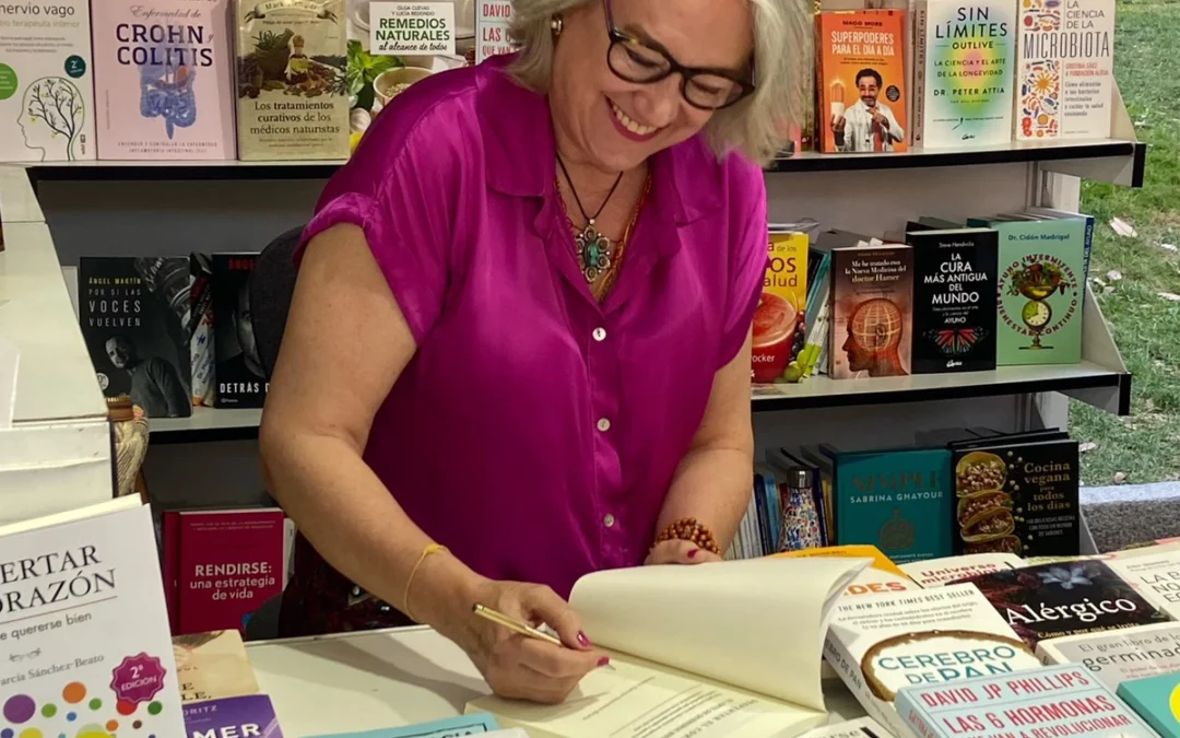 Firma de libros en la Feria del  libro de Madrid